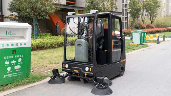 駕駛式掃地機(jī)可以哪里工作？效果高嘛？